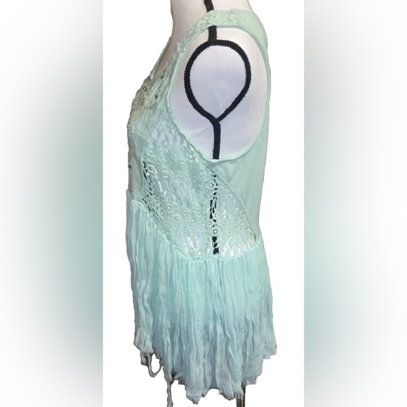 BKE Womens Large Green Sequin Pleated Lace Racerback Long Top Preowned EUC - Picture 9 of 12